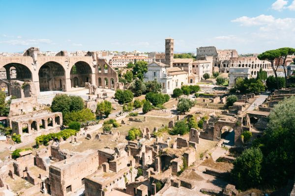 Plongez dans l'histoire avec un plan de Rome interactif